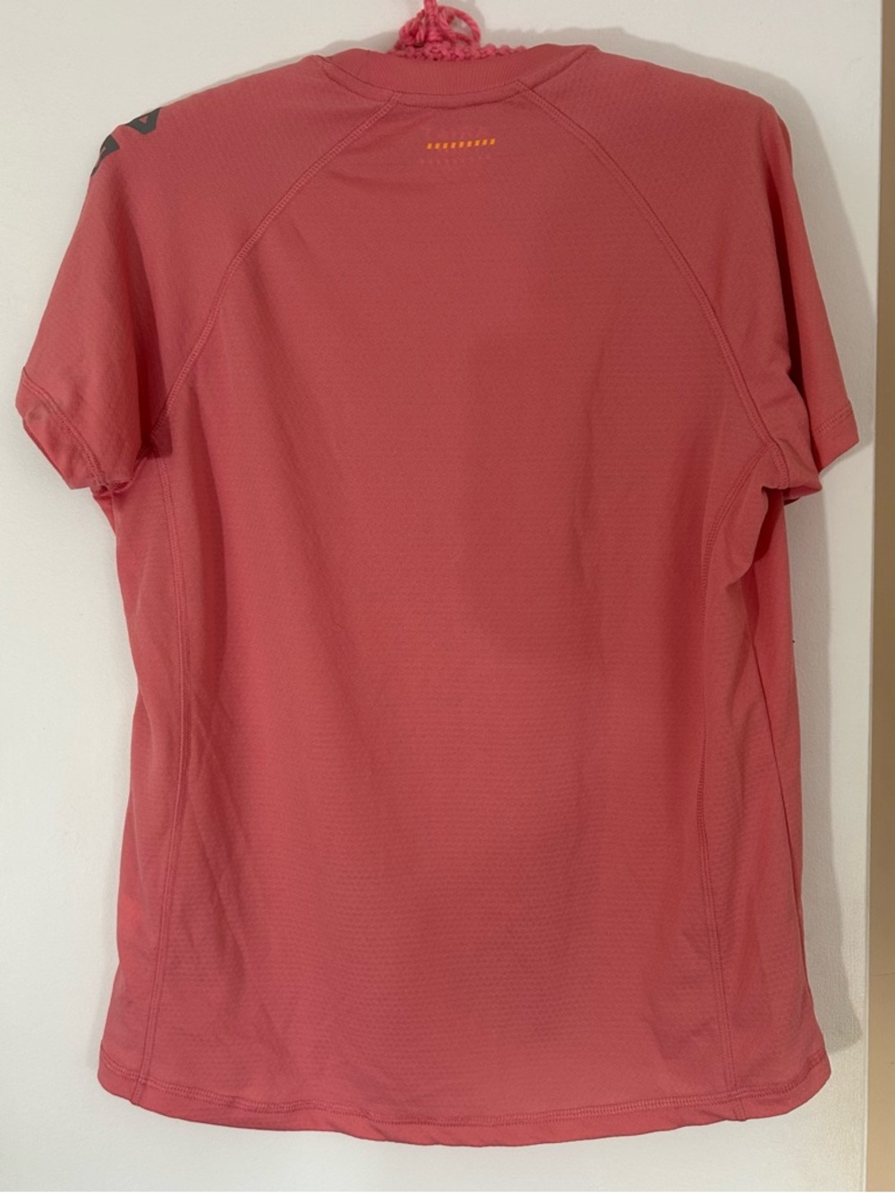 Ariat Women's Teaberry Pink Heat Fighter Short Sleeve Pocket T-Shirt Medium - Picture 5 of 13